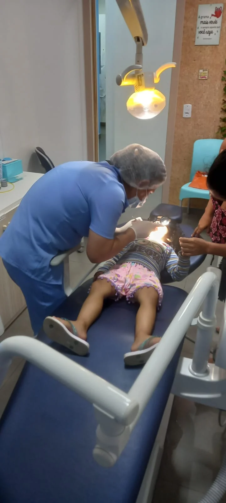 Atendimento odontopediátrico na clínica
